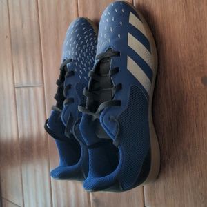Adidas predator indoor soccer shoes